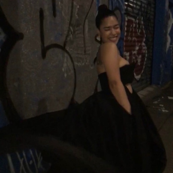 Meet your Posher, Danielle - Picture 1 of 3